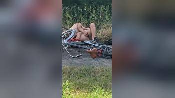 video of Dutch girl lets a guy finger her pussy next to a bicycle path