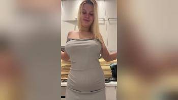video of Amelia is always happy to prove she never wears a bra