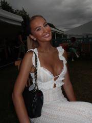 Babe Picture 4928254