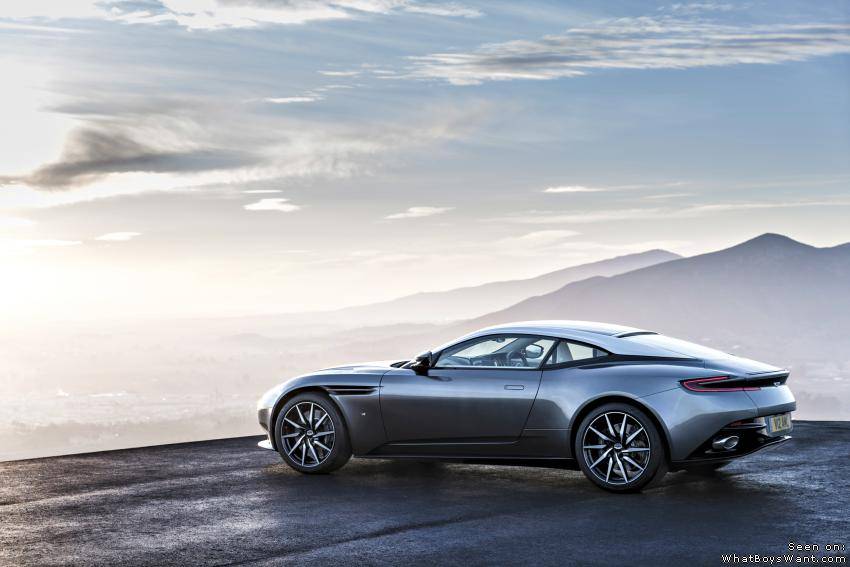 Aston Martin DB11