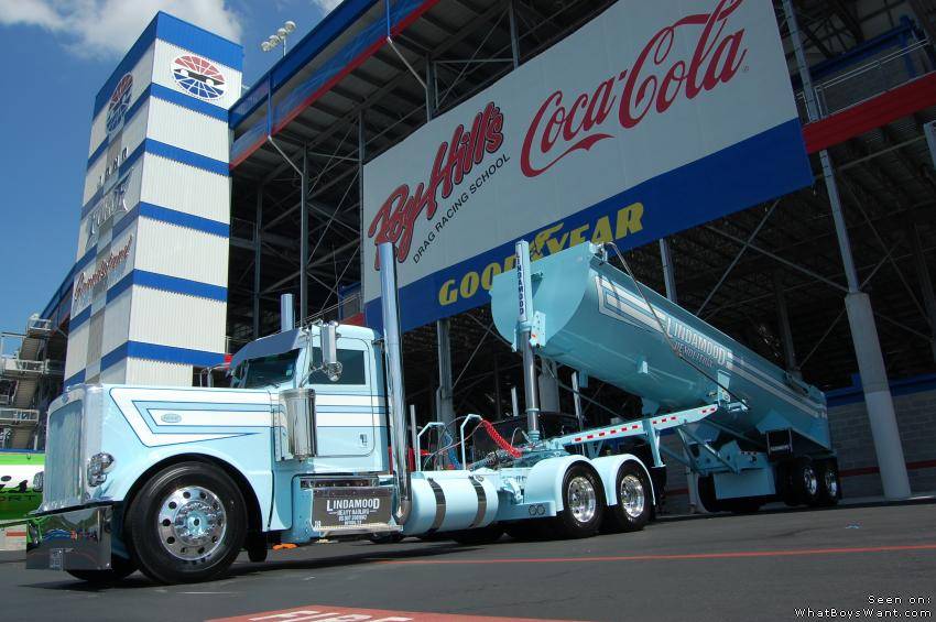 BIG Trucks Peterbilt