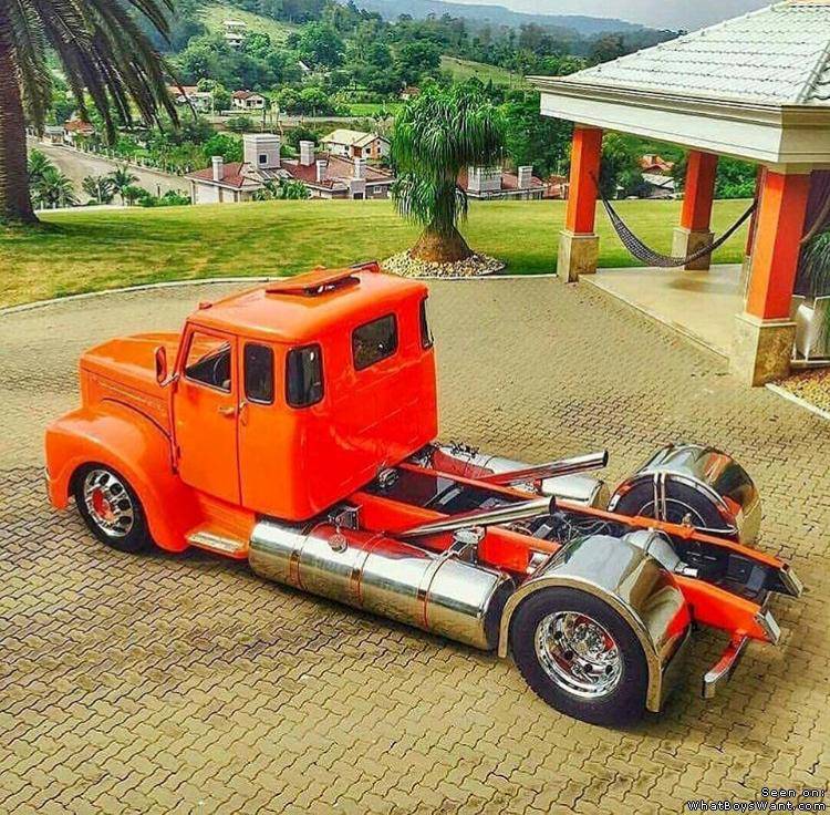 BIG Trucks Peterbilt