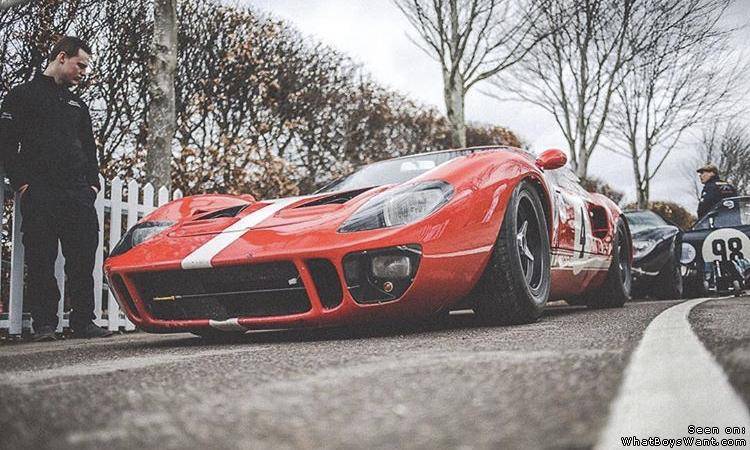 Ford GT