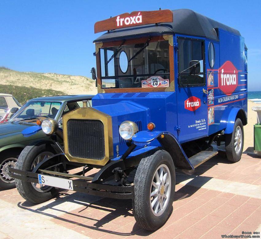 Antique Vehicles Fleur de Lys