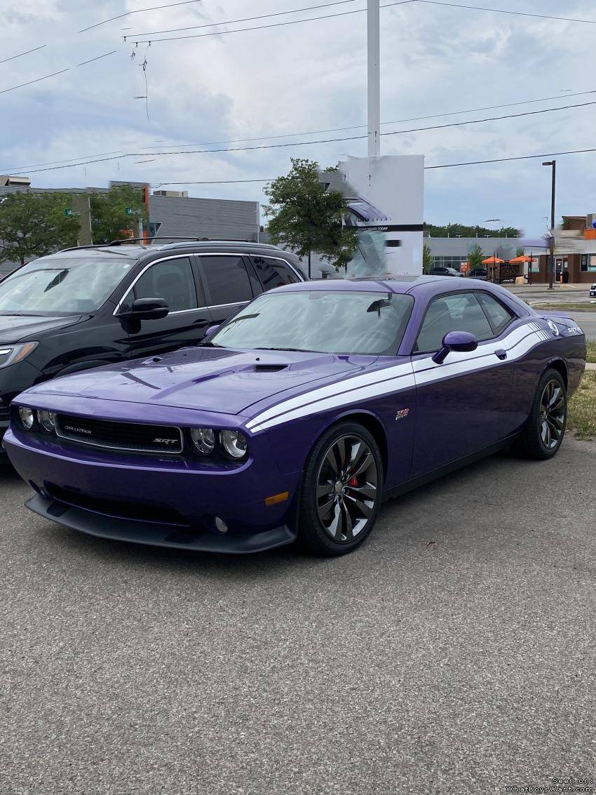 Dodge Challenger
