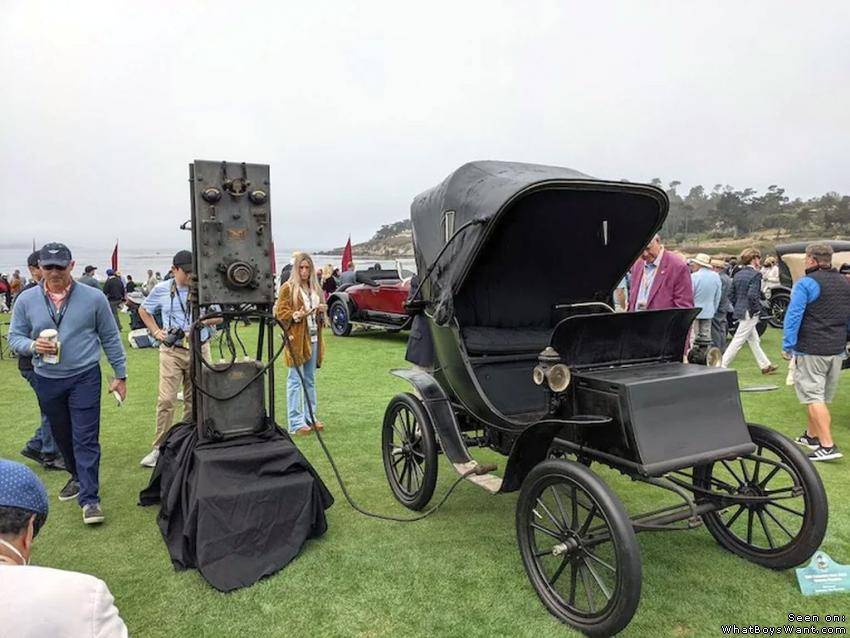 Antique Vehicles 1901 Columbia Mark XXXI Victoria Phaeton