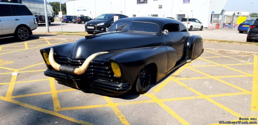 Custom Car & Show Custom Car