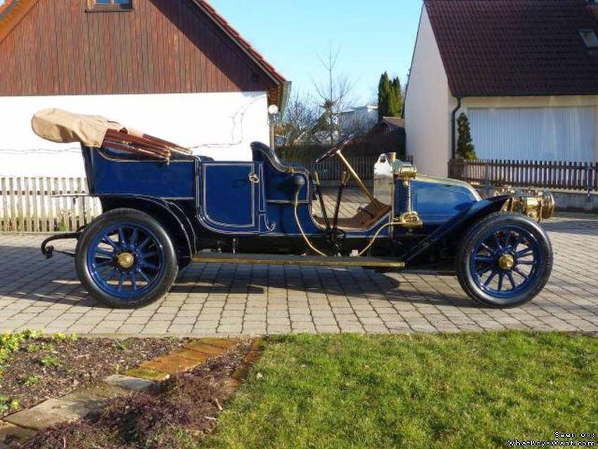 Antique Vehicles 1913 Renault Type DG