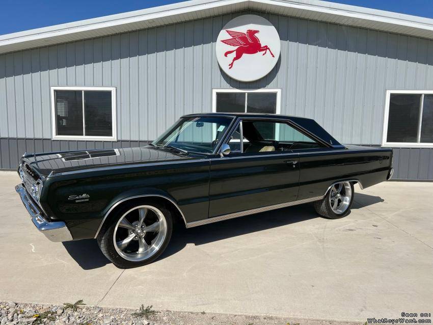 Plymouth Satellite