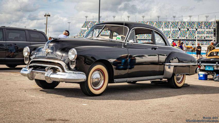 Oldsmobile Rocket 88