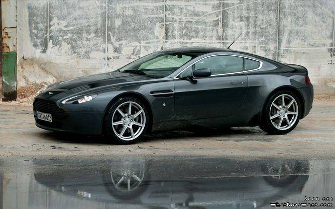 Aston Martin V8 Vantage Roadster