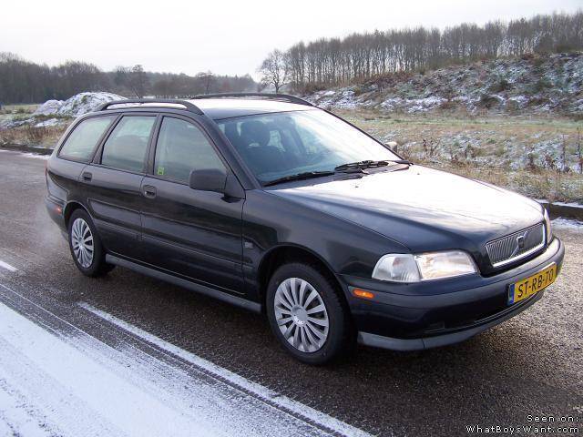 Volvo V40