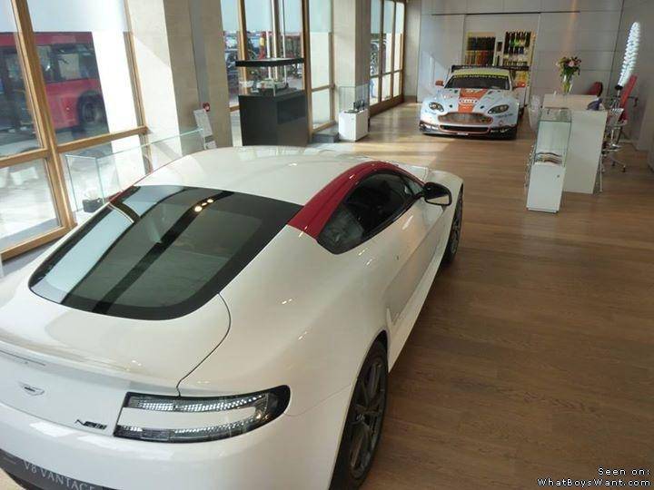 Aston Martin V8 Vantage