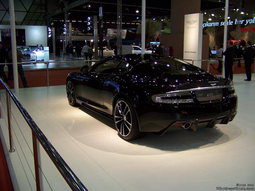 Aston Martin DBS Vantage