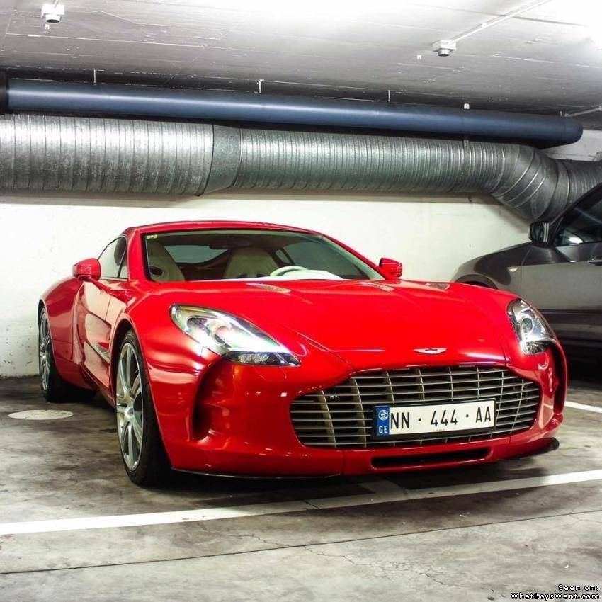 Aston Martin One 77