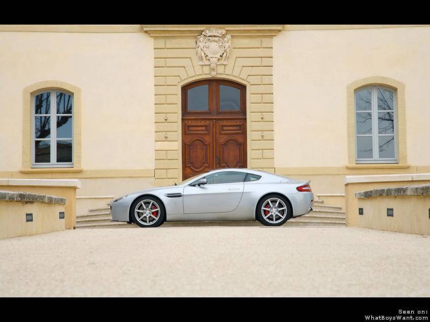 Aston Martin V8 Vantage