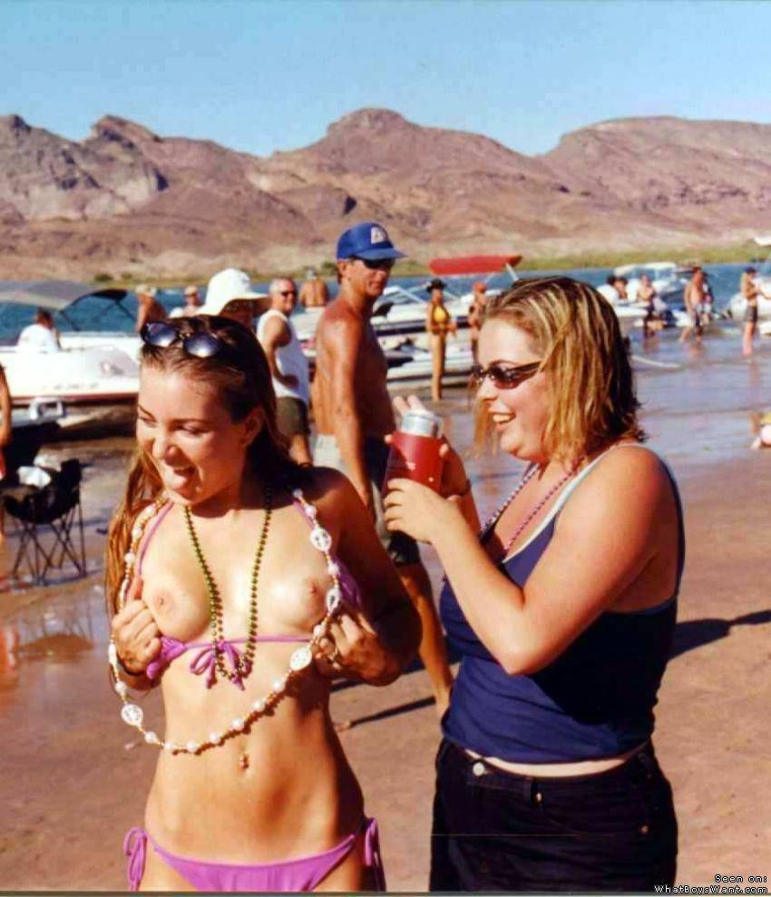 Lake Havasu AZ, : Babes > Nude Public Babes - WhatBoysWant