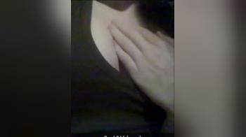 video of Flashing her nipples