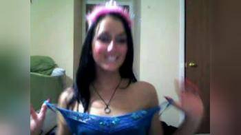 video of Prom queen shows of tits