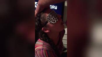video of Blindfold cumshot 