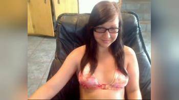 video of webcam amateur cute glasses girl bate