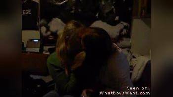video of girls kiss