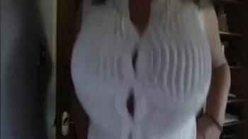 video of big boobie jiggle