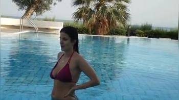 video of Hot girl in swiming in pool