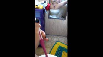 video of on the toilet mirror bate