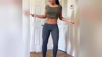 video of Amazing fitgirl dancing