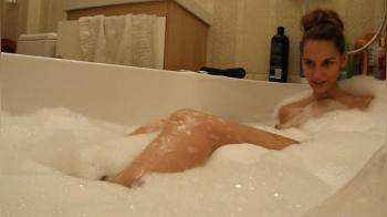 video of Lena i really naughty while taking her bath