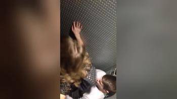 video of baños fabrik fingering and fucking girl on disco toilet