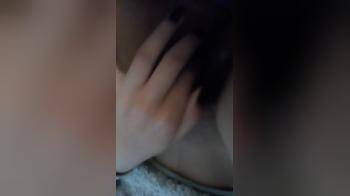 video of short bate close up dark 