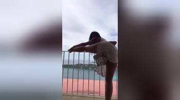video of Twerking  that amazing big ass going topless