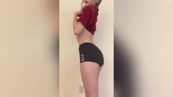 video of Sporty amateur blonde strip