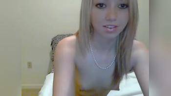 video of Dollface babe earns money on webcam