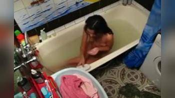video of cumming in bathtub