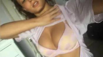 video of showing sexy body