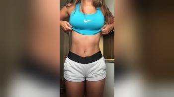 video of Fitgirl flashes her perfectly formed tits