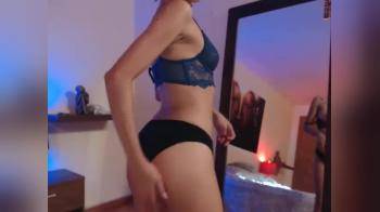 video of Cam Girl hot girl showing off