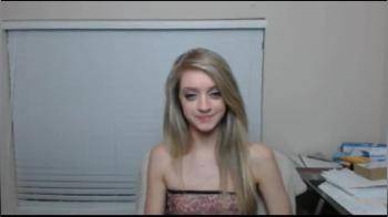 video of Skinny blonde entertains guys on webcam 