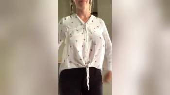 video of Flashing her perfect female body