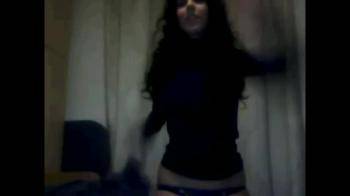video of Italian teem shows her curves 
