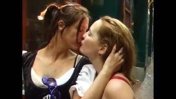 video of Lesbians kiss on the street 