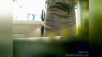 video of Hot Chick Bathroom peep