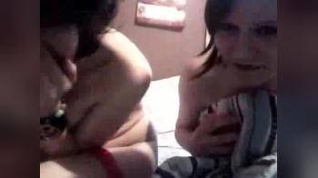 video of Lesbians on webcam with other lesbians