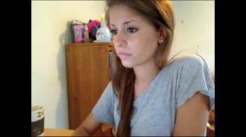 video of 1010 teen flashes her body