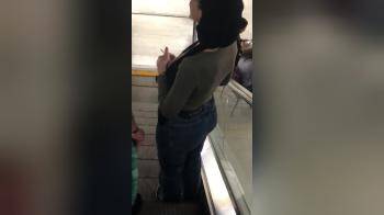 video of Hijab ass swaying in egypt