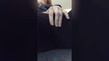 video of rubbing her leggings in her chair bating