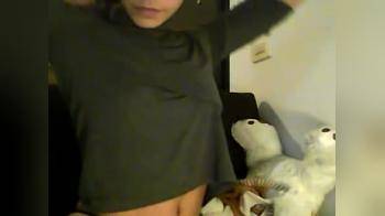 video of Brunette uses big toys on webcam for cash